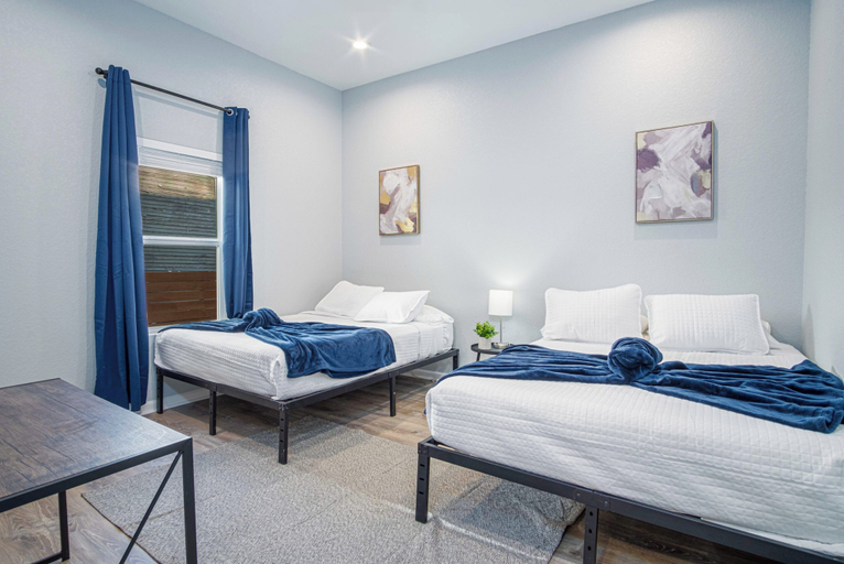 Bedroom 2, Experience Convenience w/ 4br/3ba Near Alamodome, Bexar