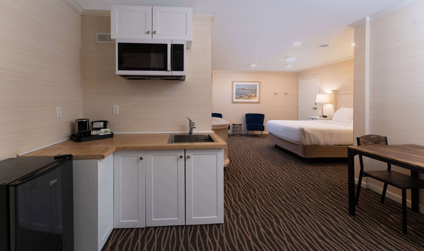 Bedroom 3, Prestige Beach House, WorldHotels Crafted, Central Okanagan