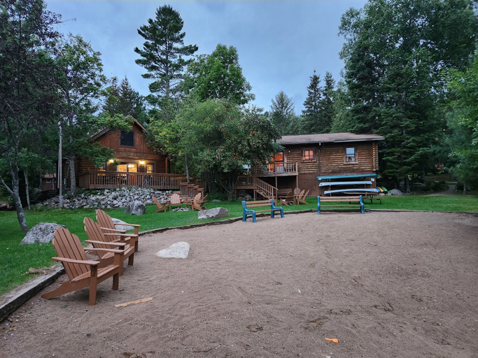Exterior & Views 2, Timber Trail Lodge, Lake