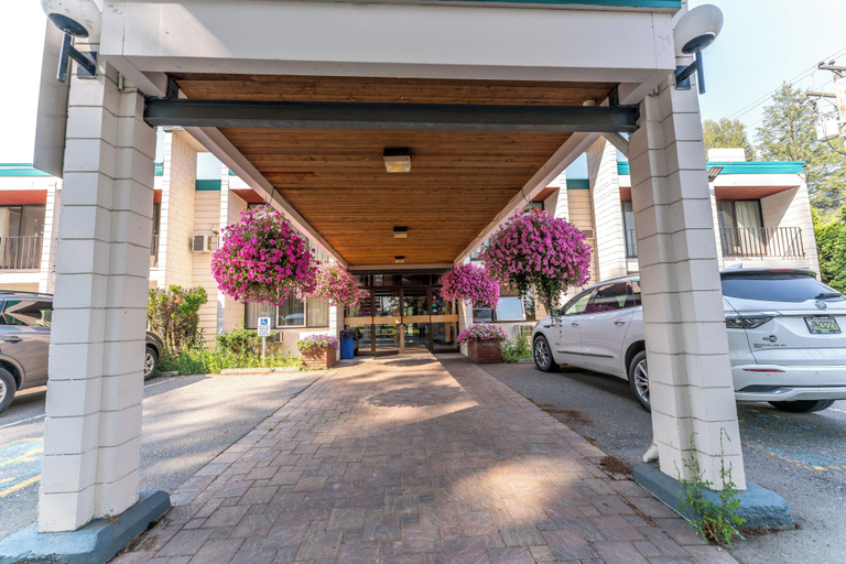 Exterior & Views 2, Prestige Riverside Lodge, Cariboo