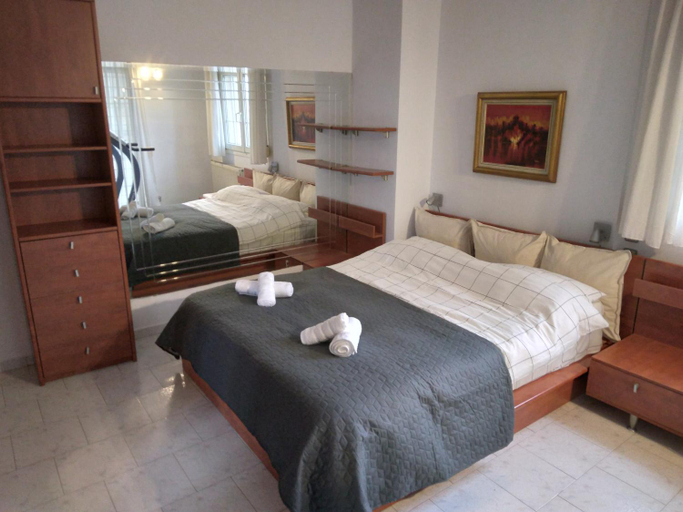 Bedroom 3, Villa in Panorama, Thessaloniki, with a swimming pool. Host: Mr. George, Central Macedonia