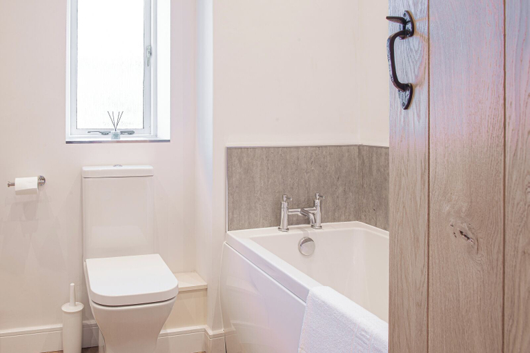 Bathroom 3, The Barn Longhope-Luxury Barn Conversion, Gloucestershire