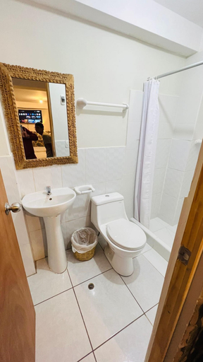 Bathroom, Hostal Inti killa, Urubamba
