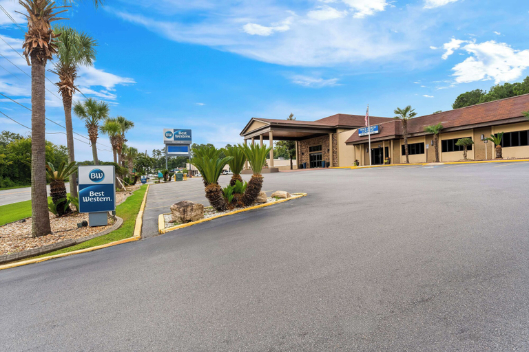 Exterior & Views 2, Best Western Riverside Inn, Bibb