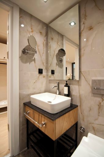 Bathroom 5, XLoft, Fatih