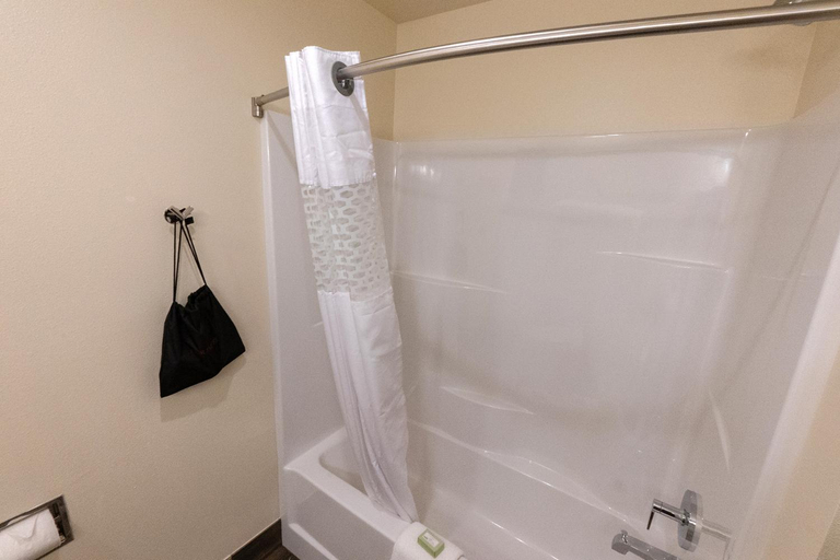 Bathroom 3, Cobblestone Inn and Suites Sheldon, O'Brien