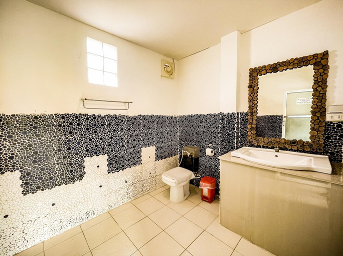 Bathroom 3, The Light House Resort - Kohlarn, Pattaya