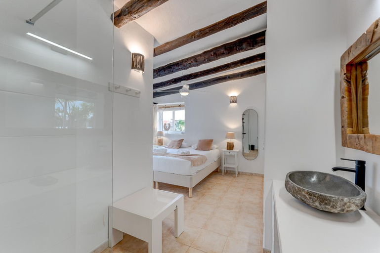 Bathroom 4, Charming Villa with Private and Heated Pool by Olax Rentals, Santa Cruz de Tenerife
