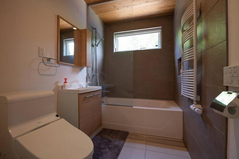 Bathroom 3, Yuki no Taki 1, Niseko