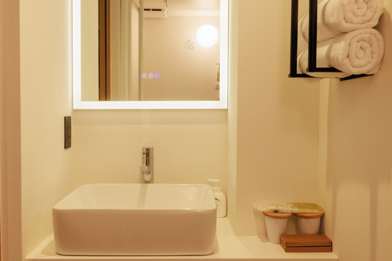 Bathroom 8