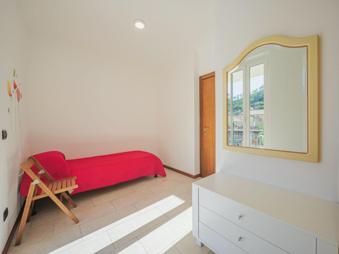 Others 4, Apartment Tulipano by Interhome, Genova