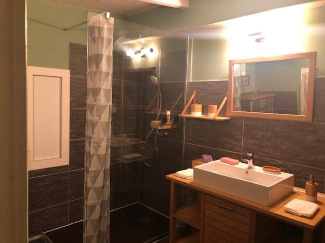 Bathroom 3, Habitation Baliache - Maison creole avec jardin privatif, plage a 200m, Deshaies
