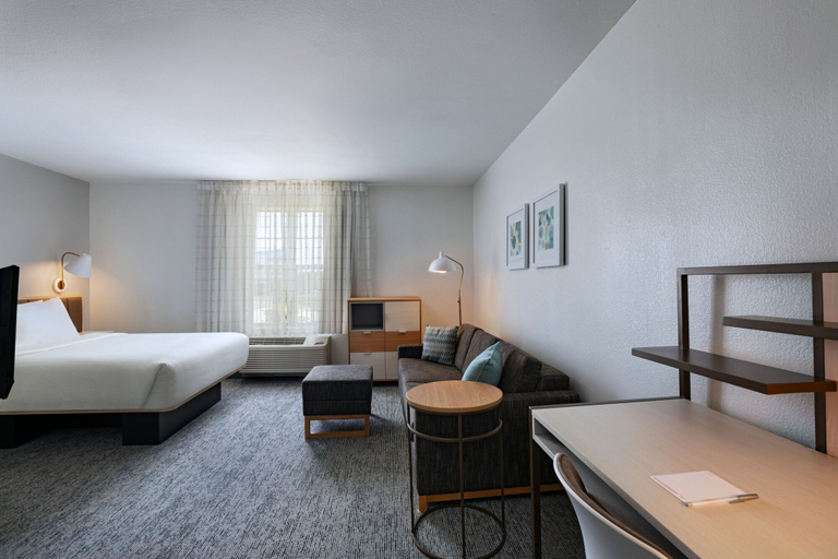 Bedroom 2, TownePlace Suites by Marriott College Station, Brazos
