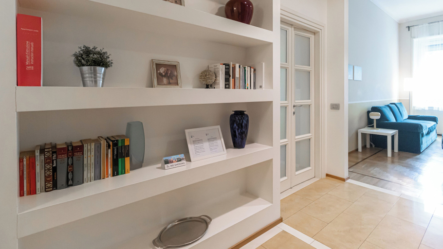 Others 5, Italianway Easy - Manin 35, Milano