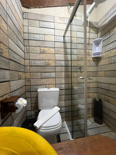 Bathroom 4, Pousada Praia do Farol, Paranaguá