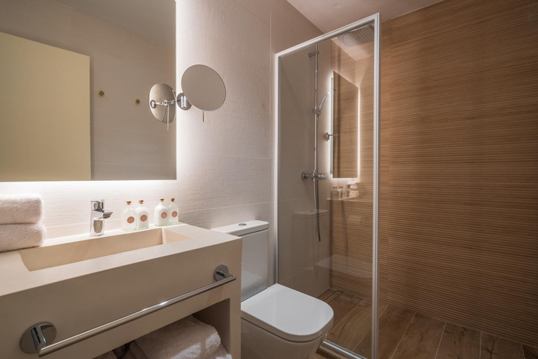 Bathroom 4, LLONGA'S Ciutadella, Baleares