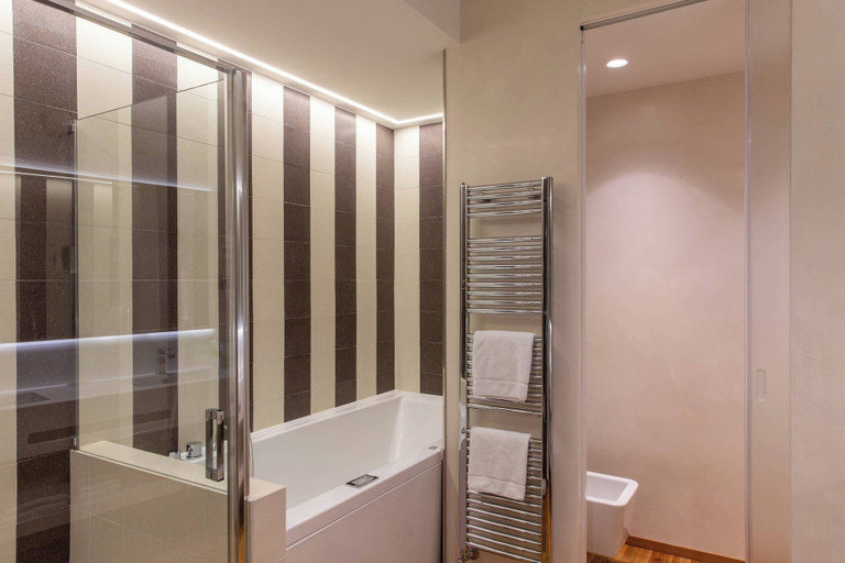 Bathroom 4, Courtyard by Marriott Venice Airport, Venezia