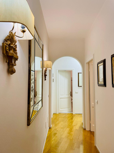 Others 4, Casa Potito, Genova