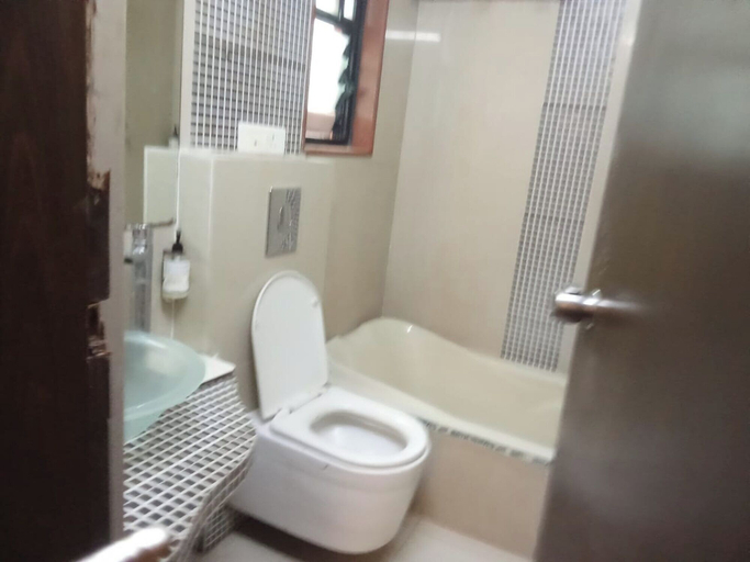 Bathroom 5, Hotel Crown, Ahmadabad