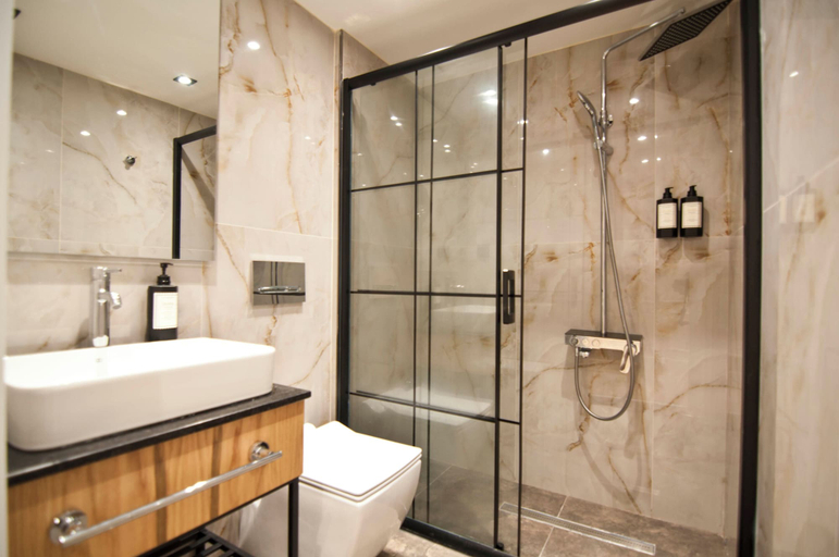 Bathroom 5, XLoft, Fatih