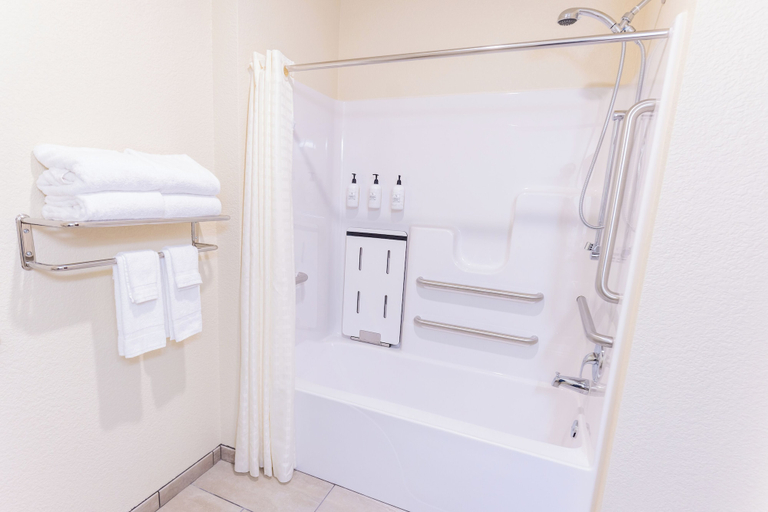 Bathroom 3, Cobblestone Inn & Suites - Winters, Runnels