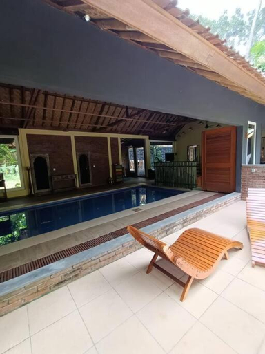 Swimming Pool 9