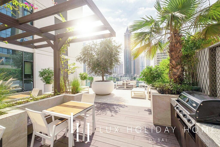 Food & Drinks, LUX Contemporary Suite Marina View 6, Dubai