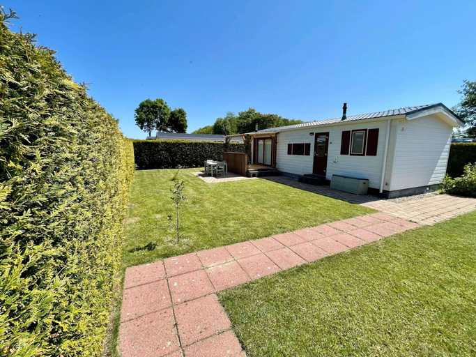 Primary image, Family Chalet With Pool, Franekeradeel