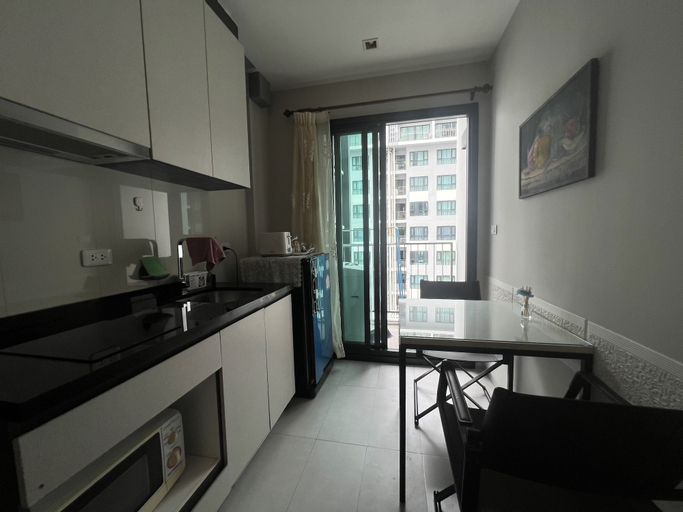 Dining Room 7
