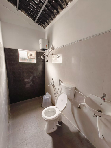 Bathroom 5, Ashoka jungle river resort, Uttara Kannada