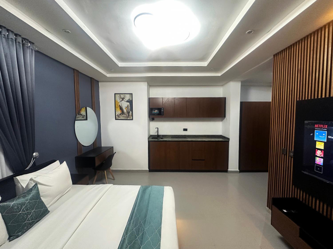 Others 4, 99 MOZILLA APARTMENTS AND SUITES, AbujaMun