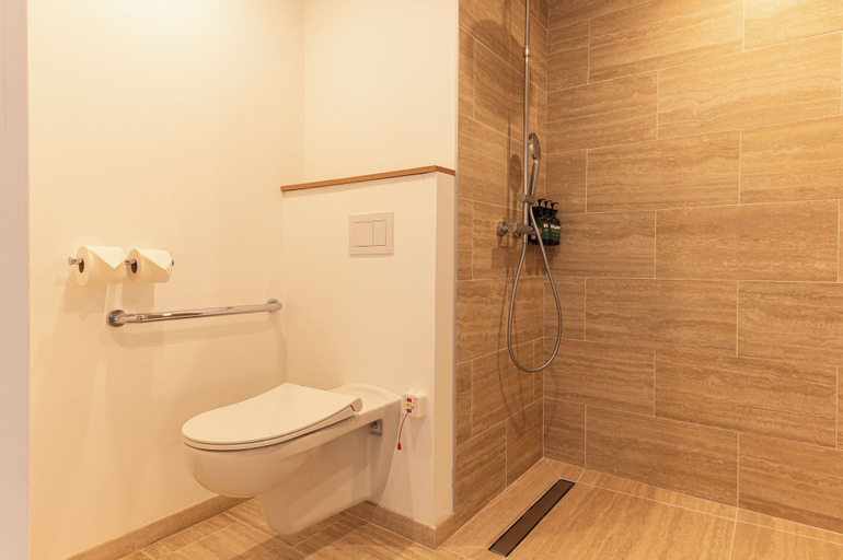Bathroom 30