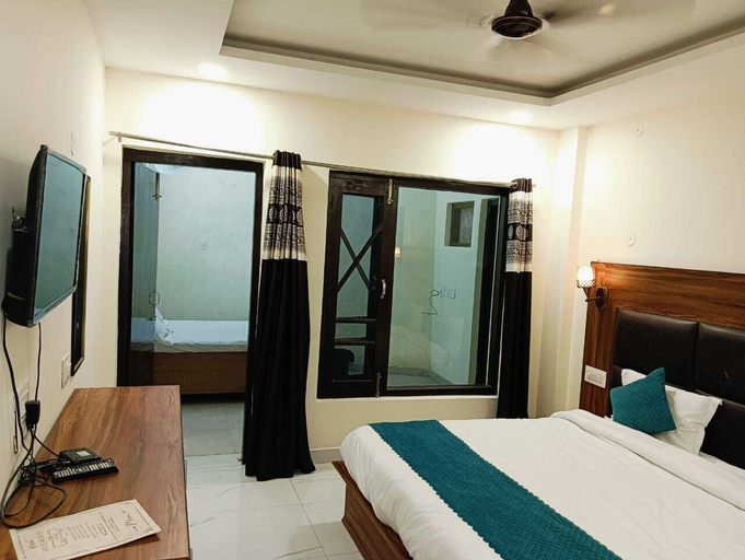 Bedroom 2, Hotel Blue Heaven, Chamba