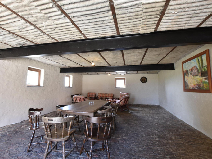 Dining 3, Holiday Home With Pond in Poperinge, West-Vlaanderen