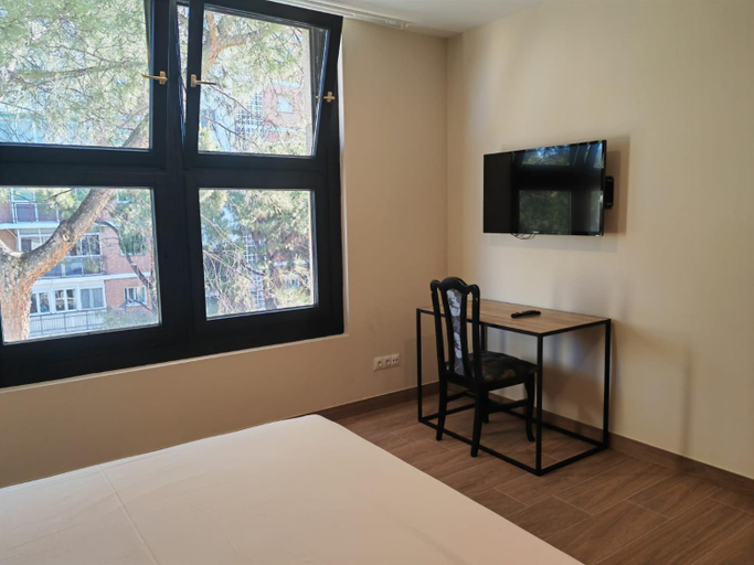 Bedroom 2, Apartahotel Golden Alcala, Madrid