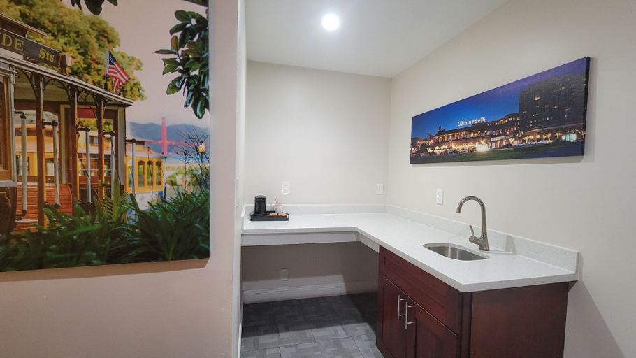 Others 4, Presidio Parkway Inn, San Francisco