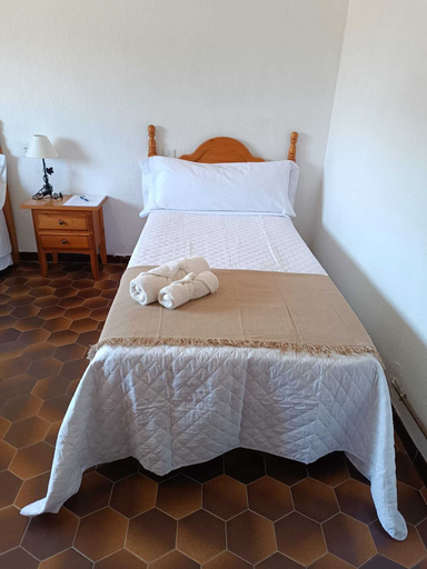 Room 4, Alquilo Habitacion Quintana del Castillo, León