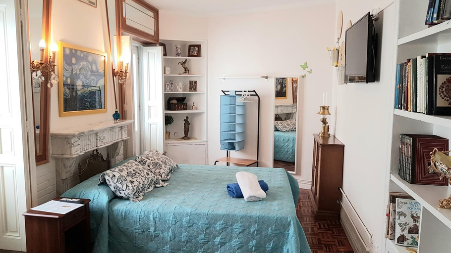 Others 5, Rooms Luisa, Madrid