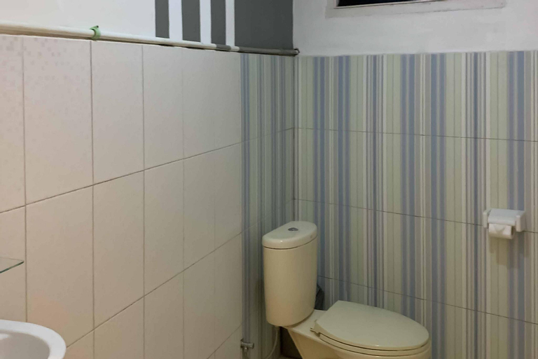 Bedroom 4, Hotel Ananda Syariah RedPartner, Bukittinggi