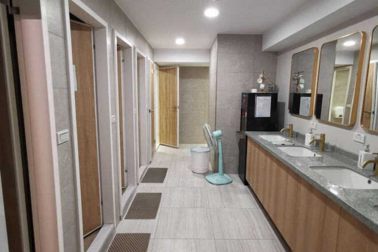 Bathroom 5, TW Hostel 2, Taipei City
