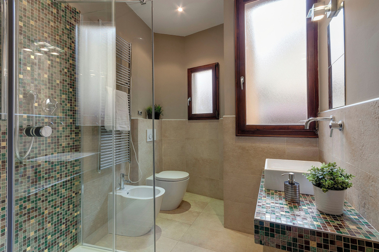 Bathroom 3, Mamo Florence - Magazzini Apartment, Florence