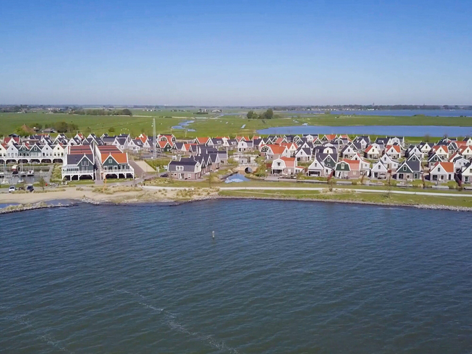 Exterior 4, Spacious Holiday Home on the Markermeer, Waterland