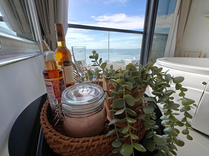 Food & Drinks 6