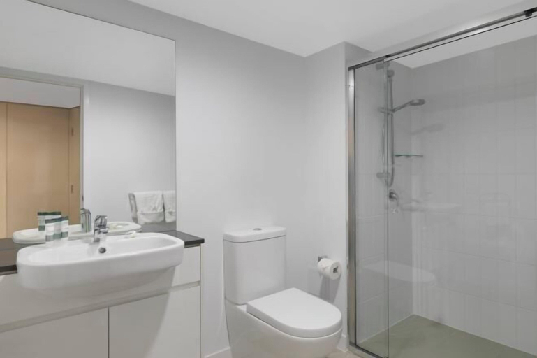 Bathroom 9