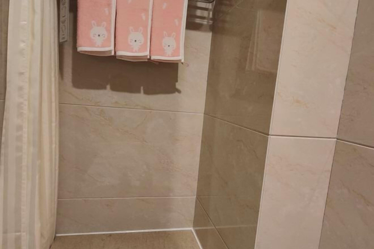 Bathroom 15