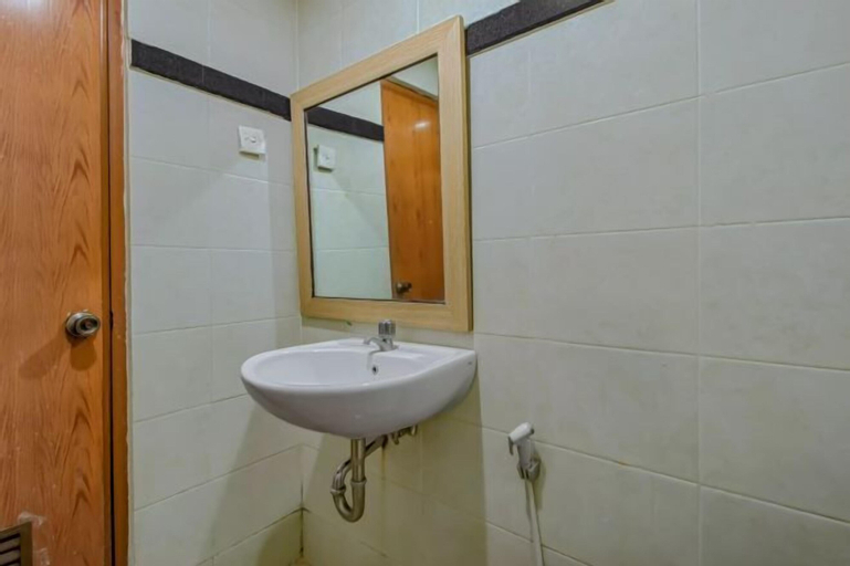 Bathroom 20