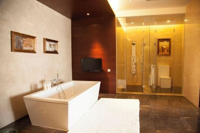Bathroom 4, Rongchen International Holiday Hotel, Zhangjiakou