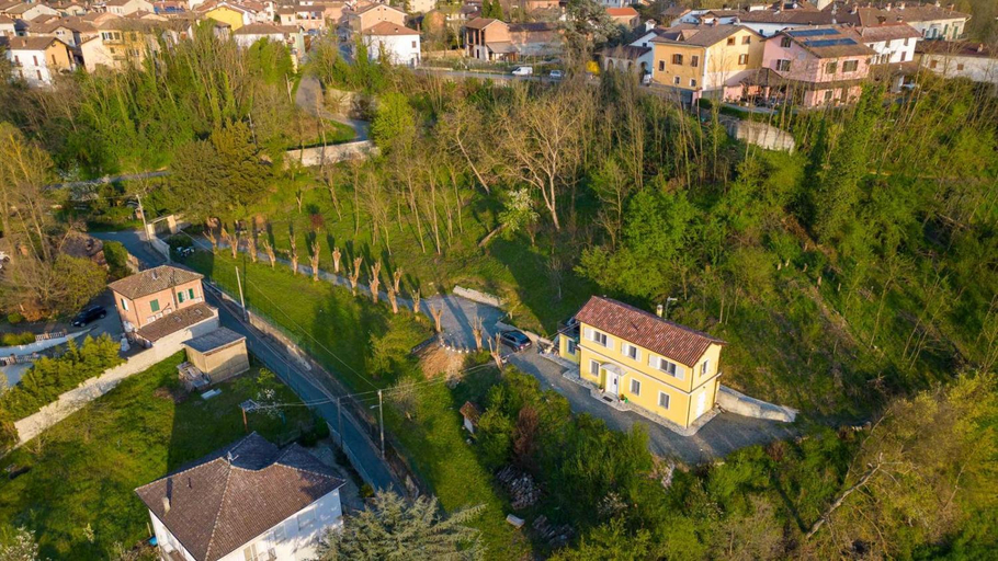 Others 5, Villa Flora di Capriata d'orba, Alessandria