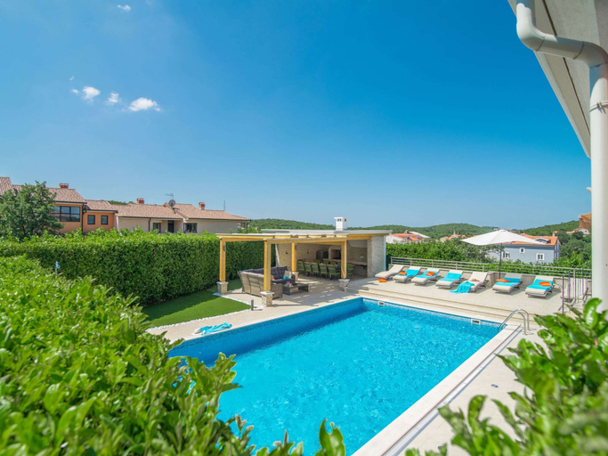 Sport & Beauty 2, Modern Villa in Rovinj With Private Swimming Pool, Kanfanar