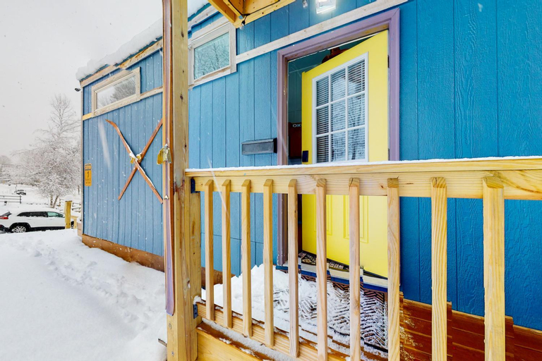 Exterior & Views 1, Tiny Homes on Pleasant, Windsor